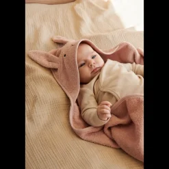Liewood Albert Babyhandtuch mit Kapuze Rabbit rose Hot