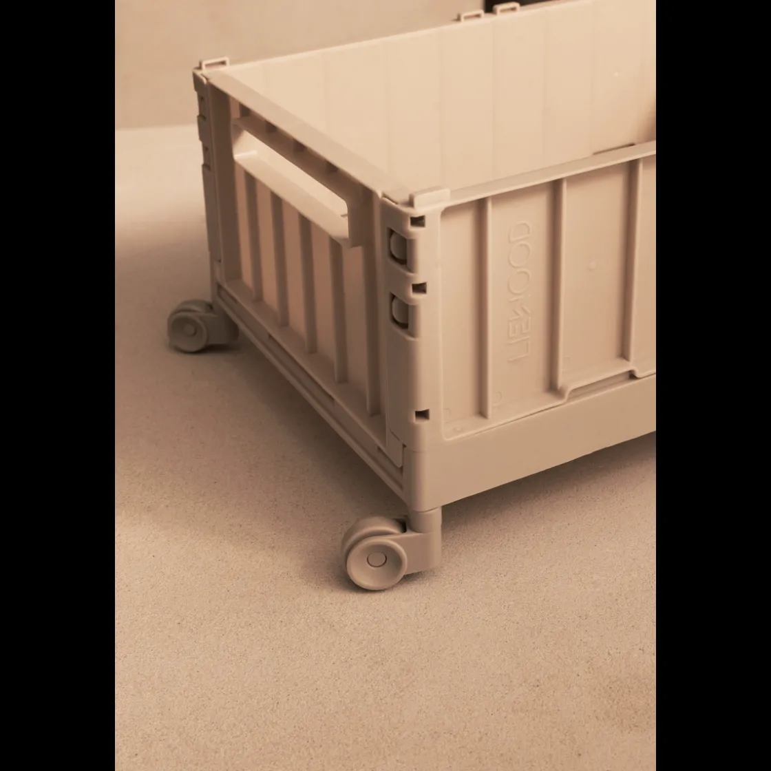 Liewood WESTON Aufbewahrungsbox mit Rädern Medium Sandy Best
